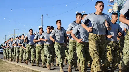 Regreso del servicio militar: por orden del Gobierno, multarán a todos los jóvenes que no se registren en las Fuerzas Armadas